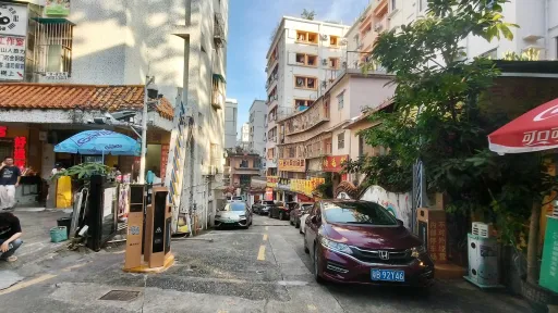 坳下村