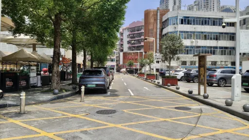 皇岗村