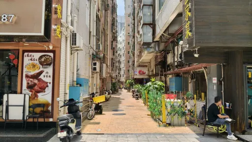 皇岗村