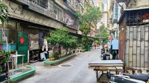 赛龙村