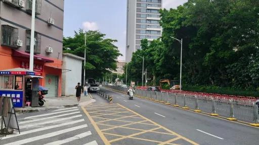 官龙村