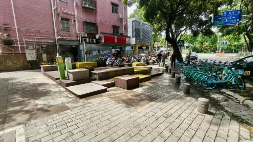 新屋村