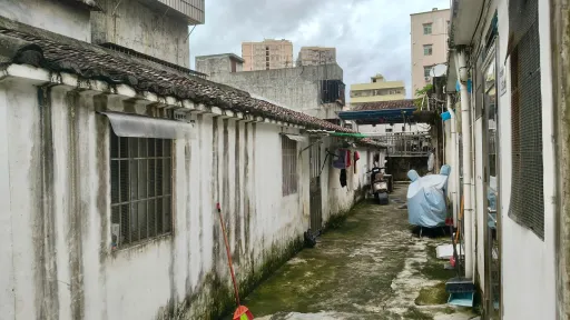 官田村