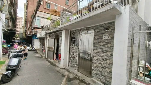 罗租村