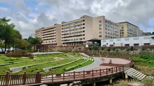 应人石村