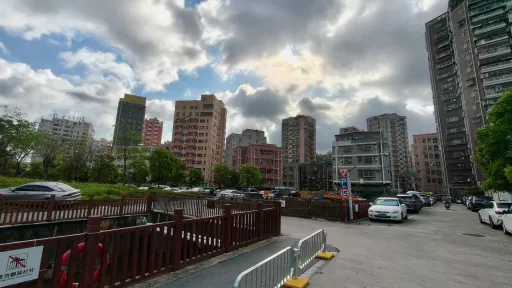应人石村