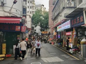坳下村