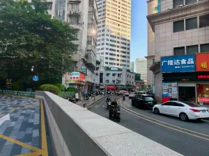 赛龙村