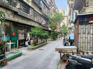 赛龙村