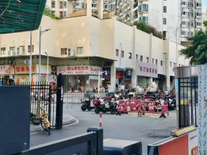 赛龙村