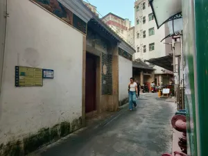 塘朗村