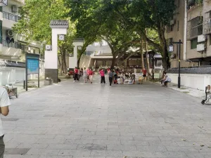 石岩老街村