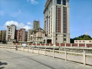 石岩老街村