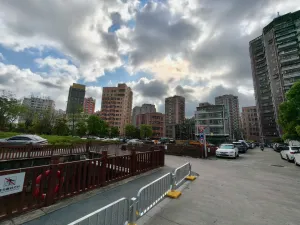 应人石村