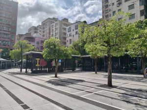 应人石村